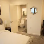 Jgb 2-Bed Apartment In London